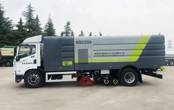 凌宇純電動(dòng)洗掃車的特點(diǎn)詳解！出色在哪？