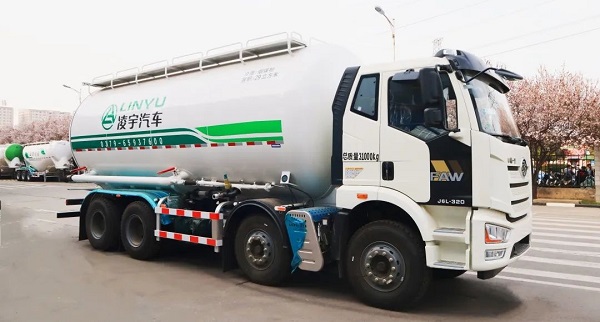 凌宇干混砂漿車的特點(diǎn)都有什么？